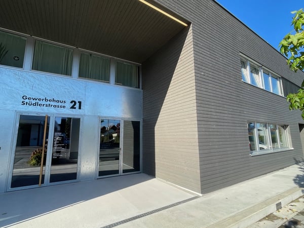 Verkaufsraum / Büro / Atelier / Praxis/ Garagenparkplätze in Ottenbach 8
