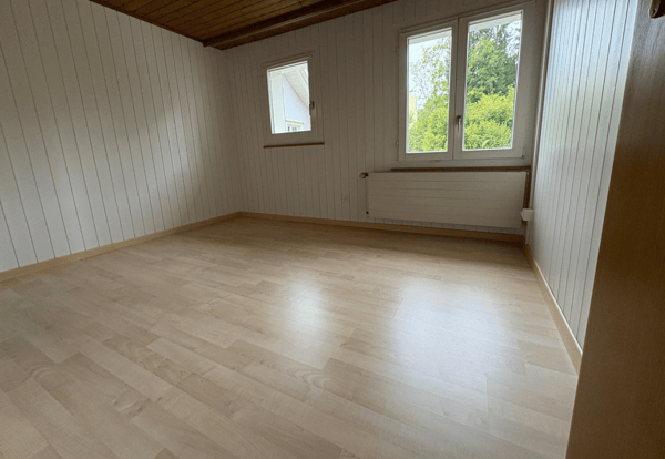 Charmante 1.5-Zimmer-Wohnung mit grosser Terrasse und Einzelgarage in Winkeln 14