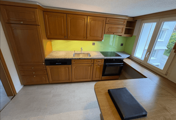 Charmante 1.5-Zimmer-Wohnung mit grosser Terrasse und Einzelgarage in Winkeln 5