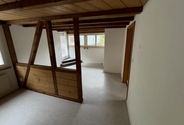 Charmante 1.5-Zimmer-Wohnung mit grosser Terrasse und Einzelgarage in Winkeln 8