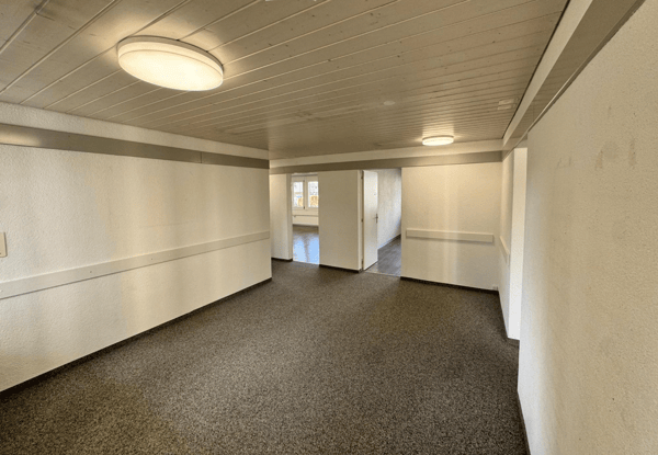 Moderne Büro- oder Praxisräume in Münsingen – zentral, hell und vielseitig nutzbar 6