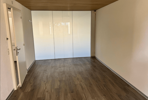 Moderne Büro- oder Praxisräume in Münsingen – zentral, hell und vielseitig nutzbar 7
