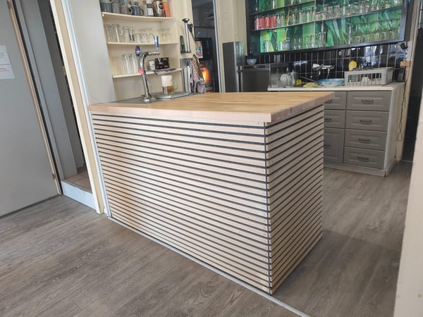 Charmantes 1-Zimmer Café/Restaurant in ruhiger Lage von Laupen ZH 3