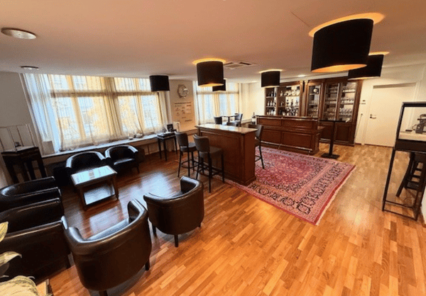 Möblierte Büroräumlichkeiten inkl. Garagenparkplatz zu vermieten an top Lage beim Bahnhof St. Gallen 7