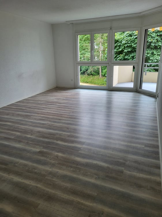Helle 3.5 Zimmer- Wohnung mit Balkon und top Anbindung an ÖV 2