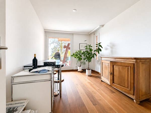 ATTRAKTIVE 5.5-ZIMMER-TERRASSENWOHNUNG MIT HERRLICHER SEESICHT 7