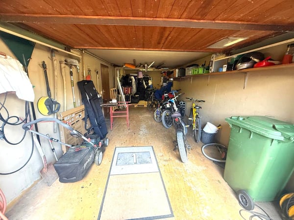 Grosszügiges Einfamilienhaus mit Pool, Wintergarten und vielseitigem Raumangebot 22