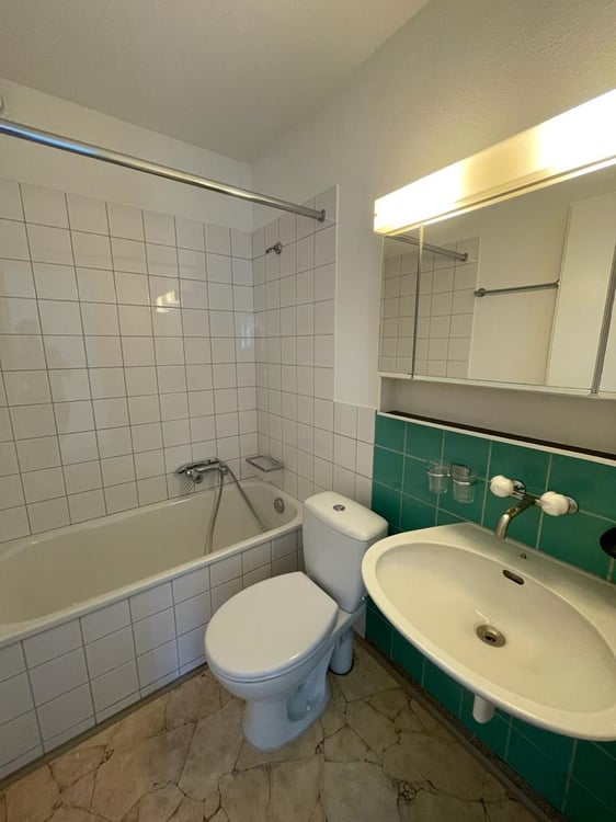 Charmante 3.5-Zimmer-Wohnung mit Gartensitzplatz in Tann-Rütti 5