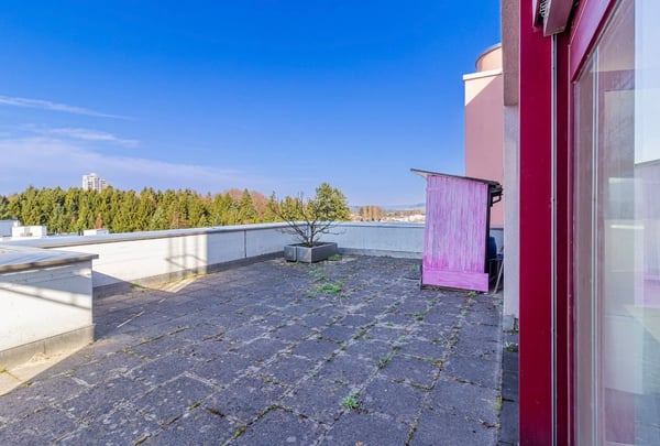 Zentrale, Ruhige, Wohnung mit 100m2 Dachterrasse 6