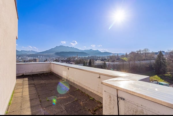Zentrale, Ruhige, Wohnung mit 100m2 Dachterrasse 3