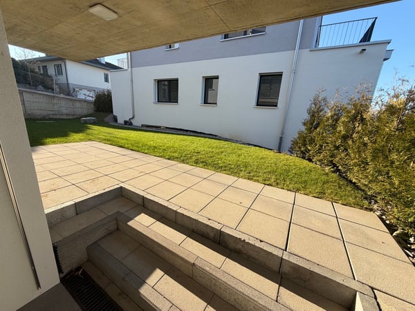 Moderne 3.5-Zimmer-Erdgeschosswohnung mit Gartensitzplatz in Büsserach 2
