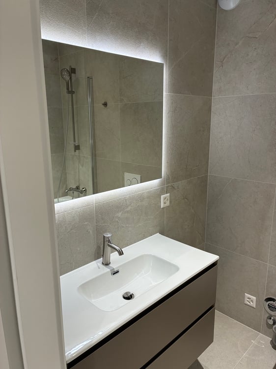 Appartement de standing neuf de 6 pièces avec loggia et parkings intérieurs à Vandœuvres 4