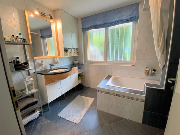 Charmantes 6.5-Zimmer-Einfamilienhaus mit Aussicht in Rebstein 17