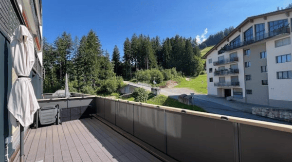 Charmante 2.5-Zimmer-Wohnung mit Bergblick in Flums 1