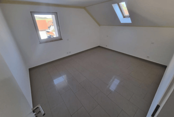 Moderne 4.5-Zimmer-Wohnung mit Balkon in Oberhofen AG 3