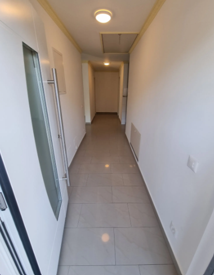 Moderne 4.5-Zimmer-Wohnung mit Balkon in Oberhofen AG 2