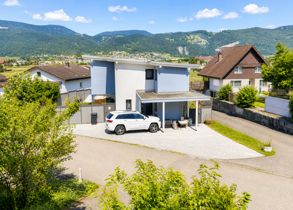MODERNES FAMILIENDOMIZIL MIT PANORAMASICHT UND HOHER WOHNQUALITÄT 2