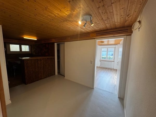 Charmantes 5-6 Zimmer Einfamilienhaus mit Seesicht und Garten in Mörigen 12