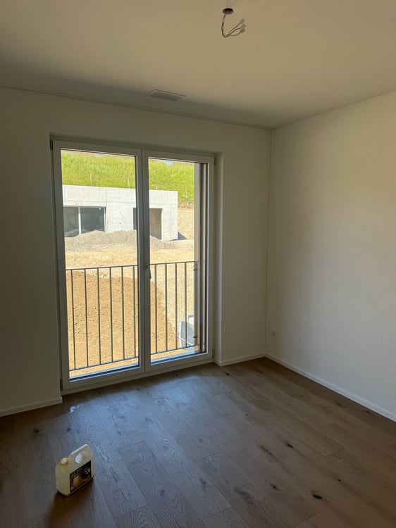 Erstbezug 5.5 Zimmer-Wohnung in neuer Überbauung Roggächer Nord 8