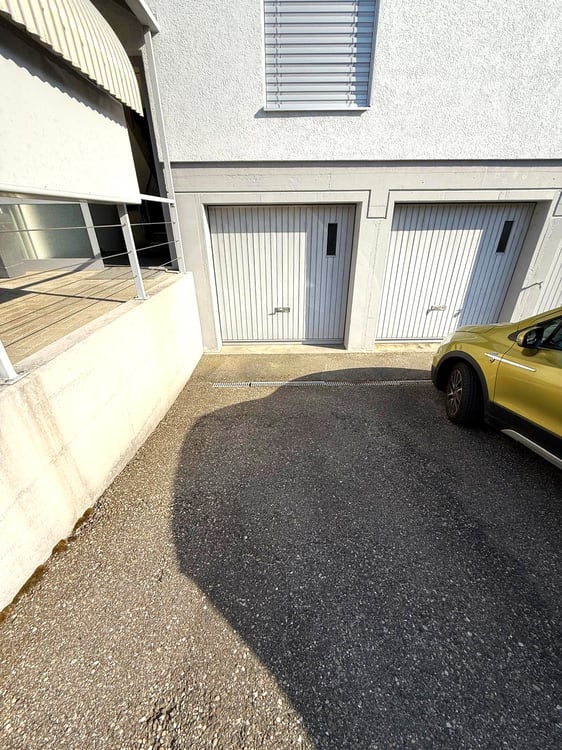 Attraktive 4.5-Zimmer-Wohnung mit Balkon, Garage und viel Stauraum 6