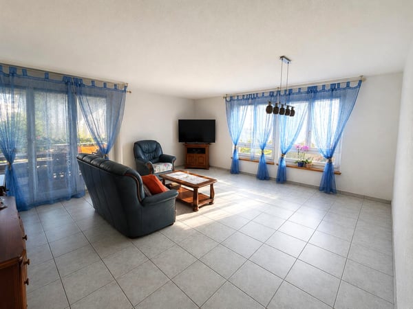 Attraktive 4.5-Zimmer-Wohnung mit Balkon, Garage und viel Stauraum 13