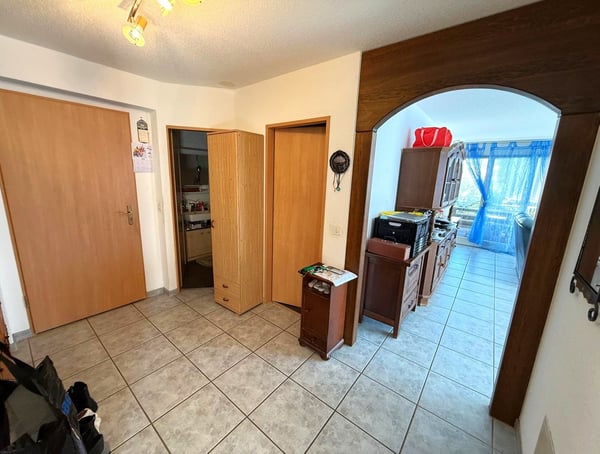 Attraktive 4.5-Zimmer-Wohnung mit Balkon, Garage und viel Stauraum 5