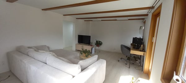 Sonnige 4.5-Zimmer-Wohnung | Balkon & Terrasse | Panoramablick | Haus-Sauna | auch als WG 5