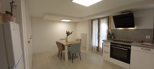 Sonnige 4.5-Zimmer-Wohnung | Balkon & Terrasse | Panoramablick | Haus-Sauna | auch als WG 2