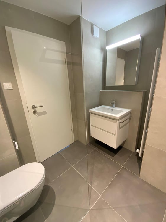 3 1/2-Zimmerwohnung mit grossem Balkon und zusätzlichem Seitenbalkon 2