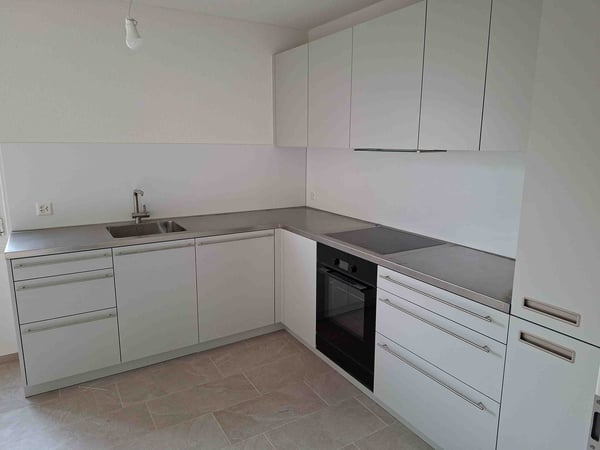 Zu vermieten im Grünen an der Glatt ist eine 3.5 Zimmer Wohnung mit 61 m2 2