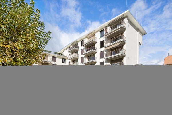 Grosszügiges möbliertes Studio mit Terrasse, Parkplatz & Co-Working-Zugang in Embrach, Zürich 23