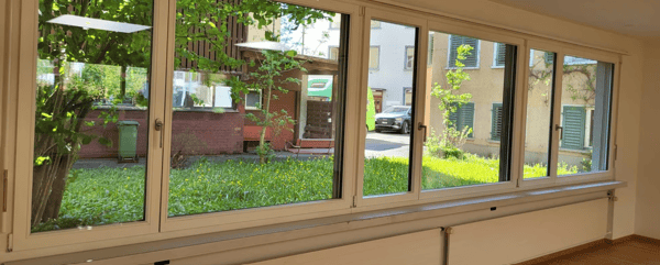 Helles BĂźro-/Ateliergebäude an zentraleâŚ