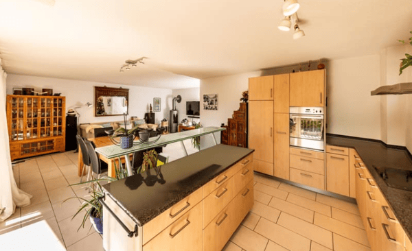 Wohnen, wo andere Ferien machen – 4.5-Zimmer-Wohnung mit See- & Alpenblick 9