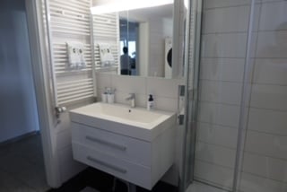MODERNISIERTES ZWEIFAMILIENHAUS MIT 4.5- & 3.5-ZIMMER-WOHNUNG 15