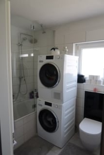 MODERNISIERTES ZWEIFAMILIENHAUS MIT 4.5- & 3.5-ZIMMER-WOHNUNG 6