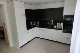 MODERNISIERTES ZWEIFAMILIENHAUS MIT 4.5- & 3.5-ZIMMER-WOHNUNG 5