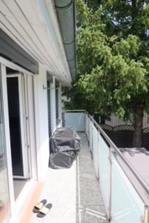 MODERNISIERTES ZWEIFAMILIENHAUS MIT 4.5- & 3.5-ZIMMER-WOHNUNG 2
