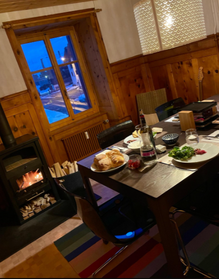 Charmante 6-Zimmer-Wohnung mit Cheminée und atemberaubender Bergkulisse in Avers-Cresta 6