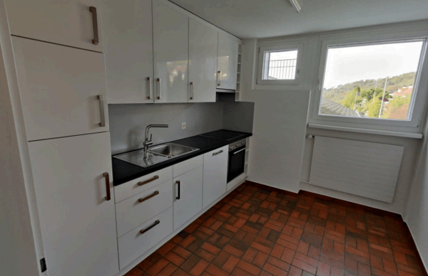 Ruhige grosszügige 4.5-Zimmer-Wohnung mit Terrasse in Stallikon 2