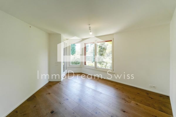 Grosszügige, sowie helle 4 ½ Zi. Maisonette-Eigentumswg., «Residenza al Parco», teilweise Seesicht 10