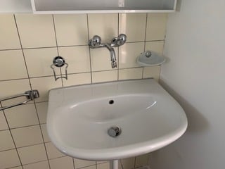 Helle 3-Zimmer-Wohnung mit Balkon in Heimberg 5