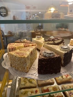 Taky away, Restaurant oder Laden, Lager / Mietwohnung 3.5 Zimmer möglich 3