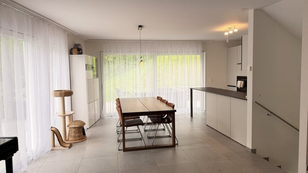 Villa mitoyenne moderne 5.5 pièces (2025), jardin privatif, vue superbe, garage accès direct 7