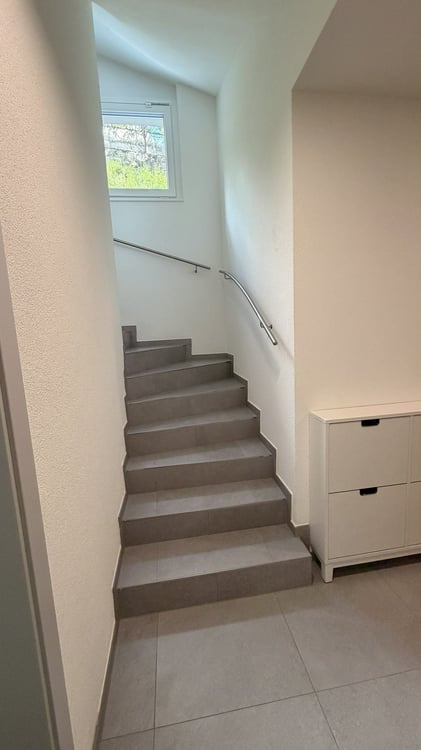 Villa mitoyenne moderne 5.5 pièces (2025), jardin privatif, vue superbe, garage accès direct 12