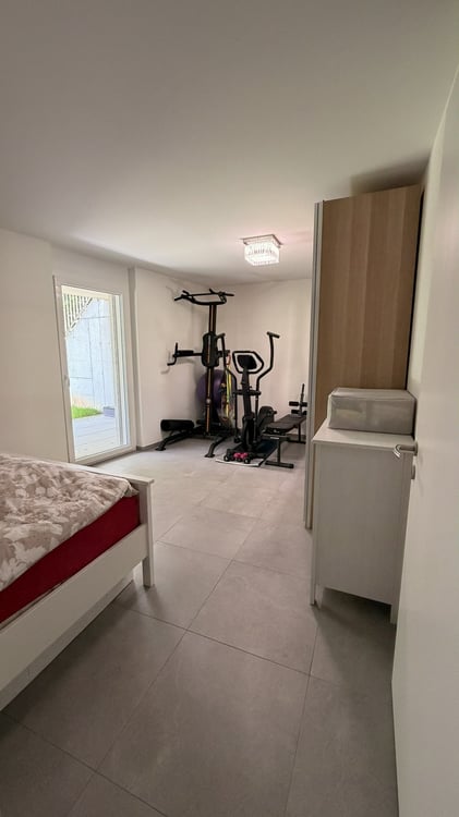 Villa mitoyenne moderne 5.5 pièces (2025), jardin privatif, vue superbe, garage accès direct 15
