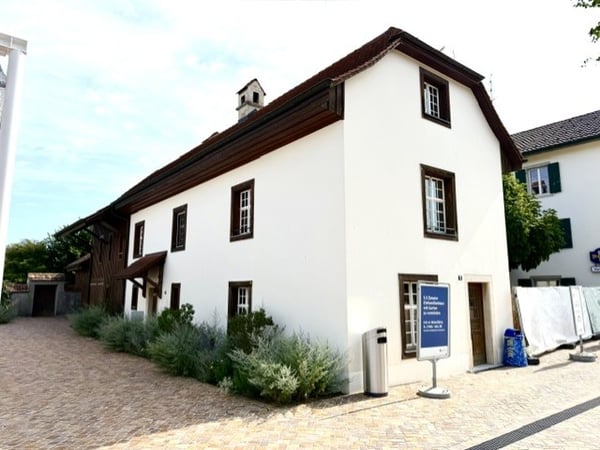 Wunderschönes historisches Einfamilienhaus direkt am Klosterplatz in Mariastein 1
