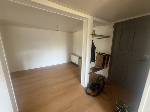 Helle 1.5 Zimmer Wohnung 3