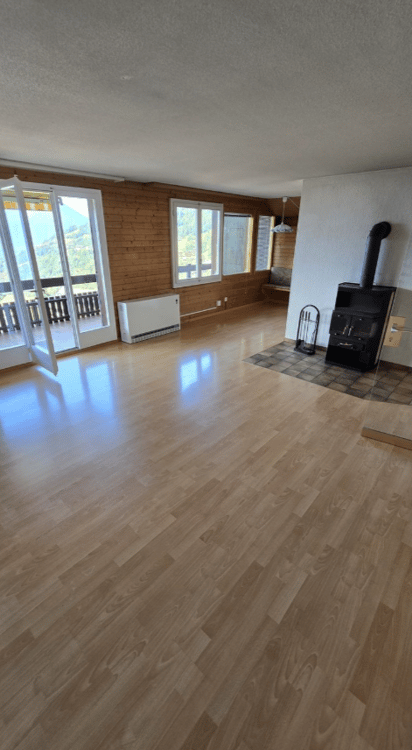 Grosszügige 3-Zimmer-Wohnung mit traumhafter See- und Bergsicht 10