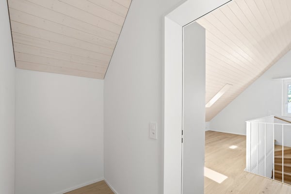 Erstbezug: Stilvolle und grosszügige Maisonette-Wohnung 24