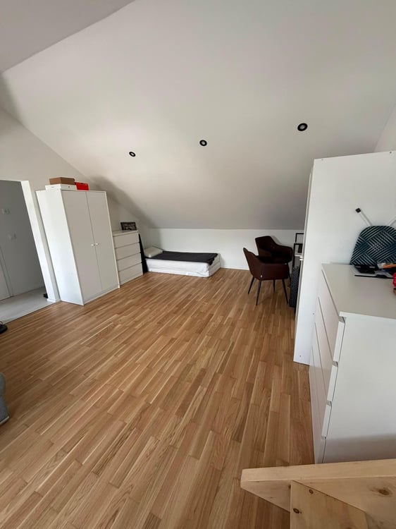 Kernsanierte, moderne 1.5-Zimmer-Dachwohnung in Sevelen 3